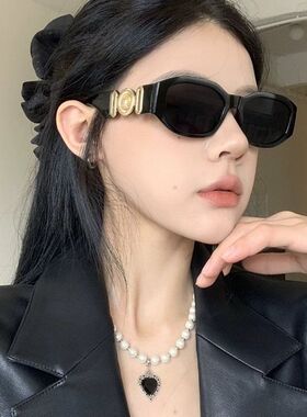 港风复古黑色墨镜女潮网红同款2025新款高级感太阳眼镜防紫外线