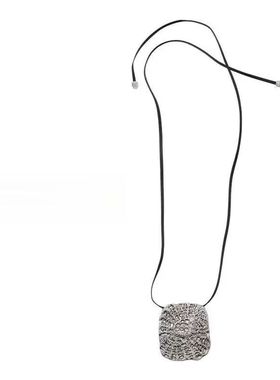 秋冬新款2026女士配件精致日常通勤银色方圆形浮雕纹理气质时尚