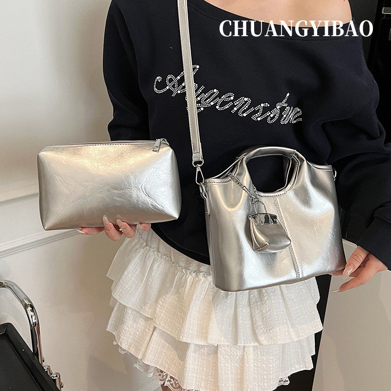 斜挎包女包2025新款银色珍珠链条包高级感小众百搭通勤手提水桶包,淘宝优惠券,粉丝福利购,淘宝优惠卷