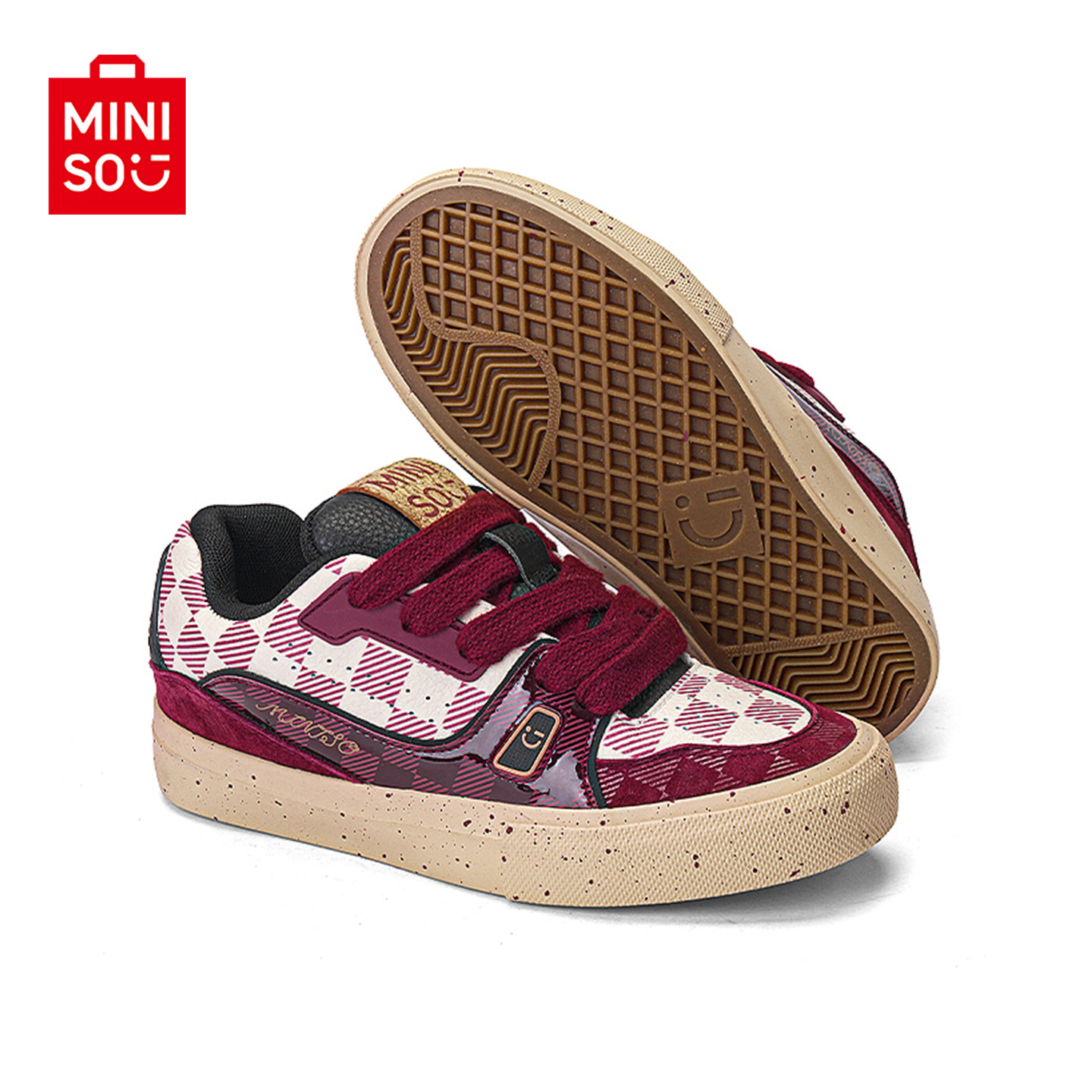 MINISO/名创优品鞋子男酒红棋盘格面包鞋情侣复古休闲运动滑板鞋,淘宝优惠券,粉丝福利购,淘宝优惠卷