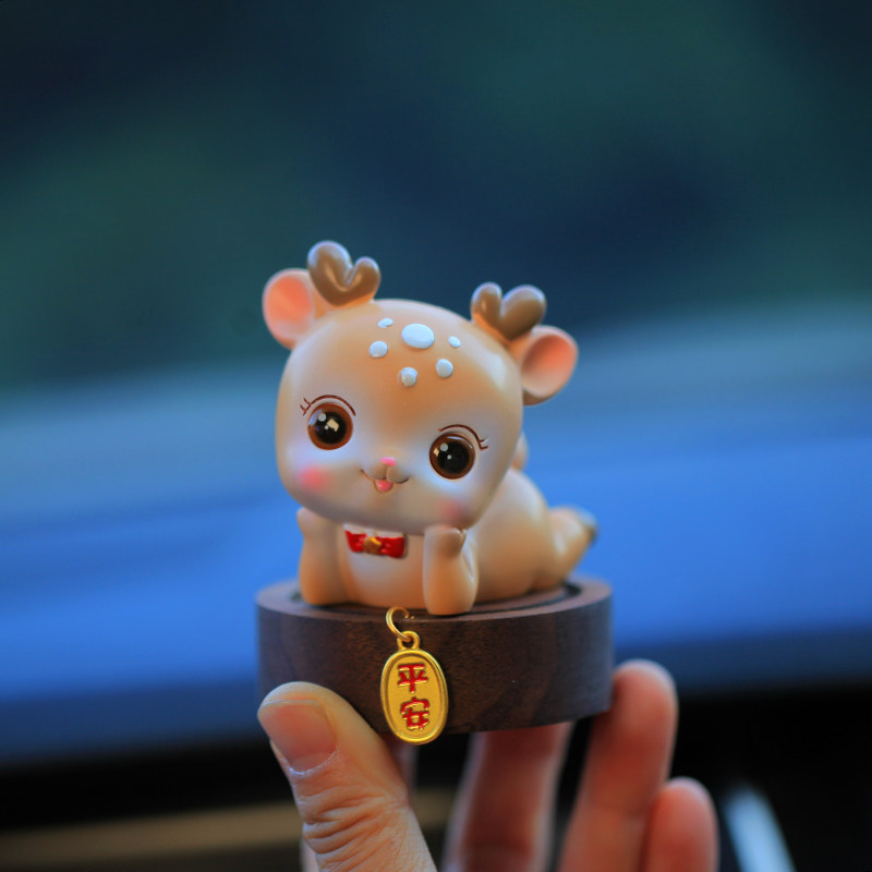 新款可爱一路平安小鹿玩偶公仔汽车摆件车载车内车上中控台装饰品,淘宝优惠券,粉丝福利购,淘宝优惠卷