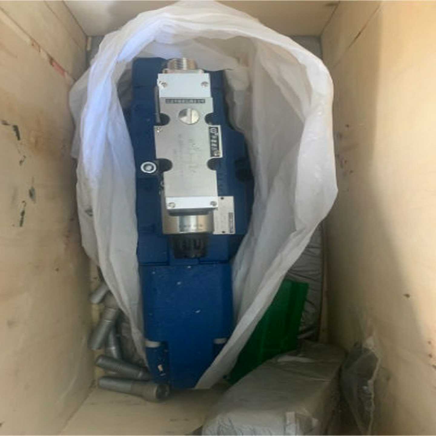 询价华德比例换向阀4WRZE32W8-520-7X/6EG24 - 图1