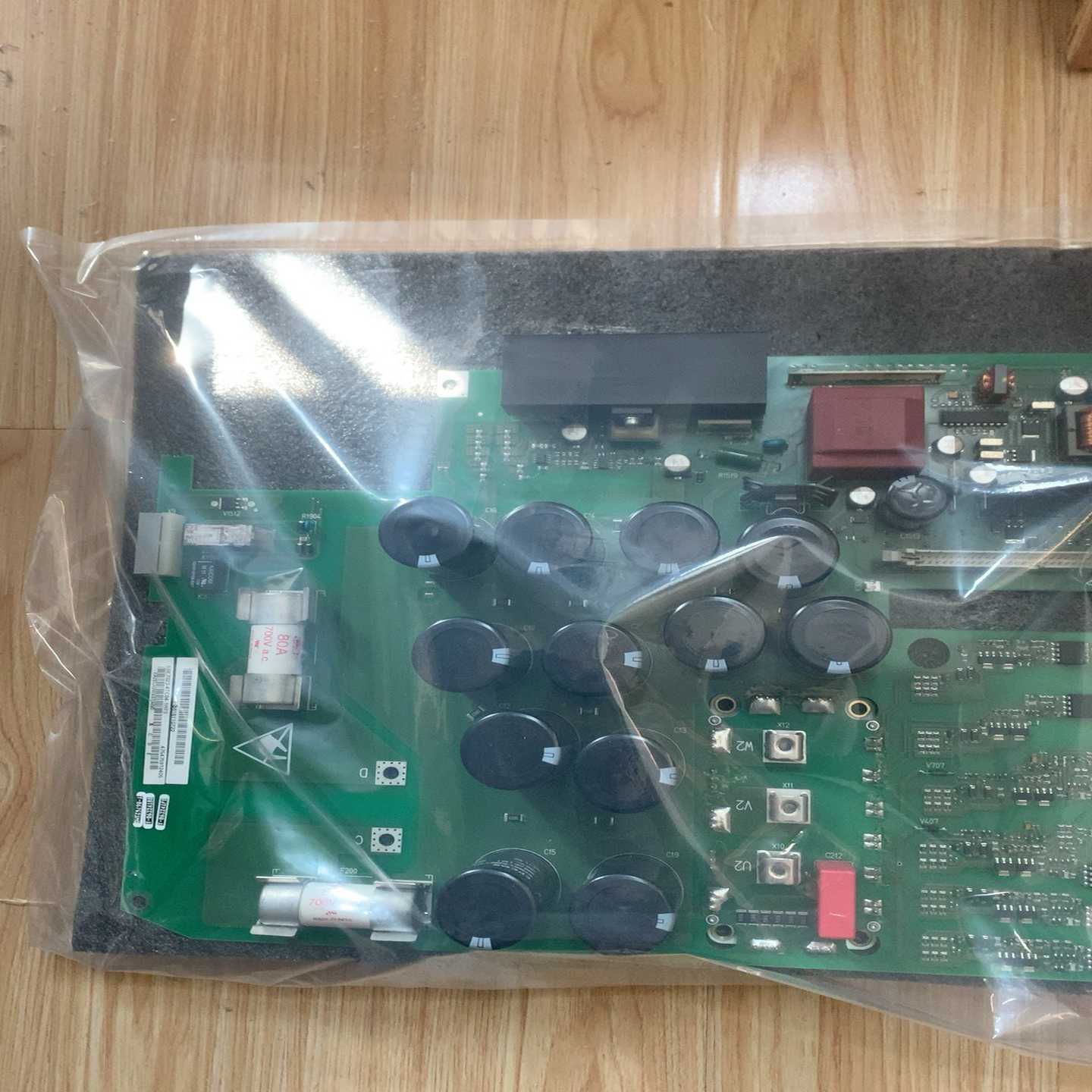 6SE7023-4TC84-1HF36SE70变频器【博航商行】 - 图0