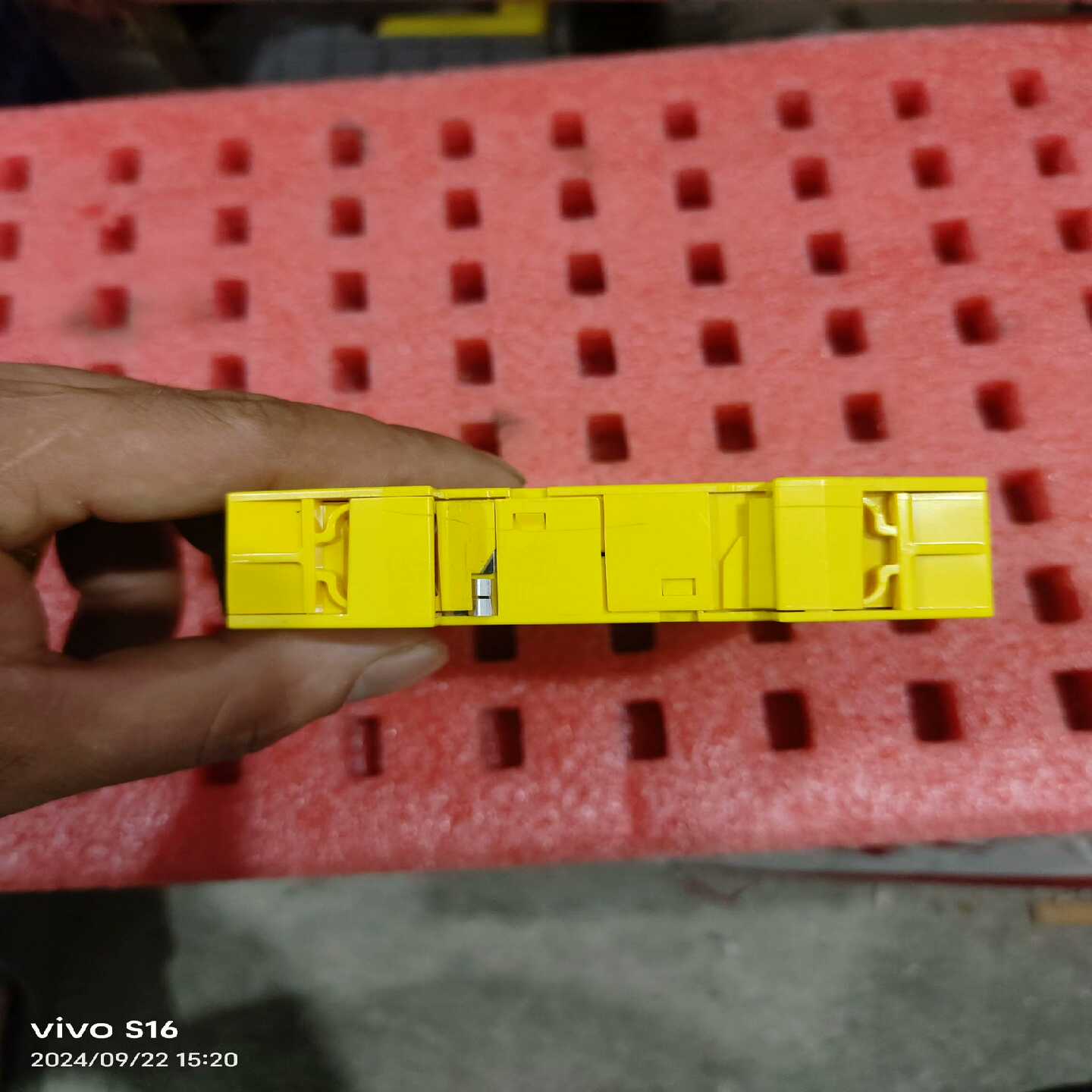 德国西克SICK安全继电器UE410-MU3T5,看图片拍--议价商品 - 图2