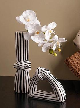 花瓶轻奢高级感摆件高档客厅2025新款电视柜展示柜酒柜家居装饰