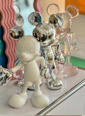 米奇摆件家居装饰品米老鼠酒柜客厅餐柜电视柜玄关高级迎宾比心