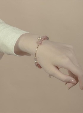 十里间 气泡莓莓/甜蜜少女草莓晶手镯减龄桃花运可调节珍珠手链