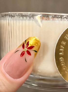 婚礼金箔红花美甲，温柔又显贵气