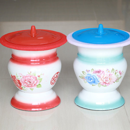 成人搪瓷尿壶老人尿桶防臭加厚带盖老式尿盆家用孕妇高脚痰盂罐女