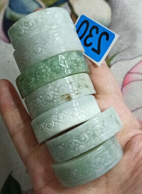 天然翡翠手牌雕刻件光面手排