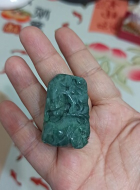 翡翠吊坠雕刻件手把件飘花貔貅