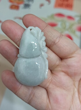 天然翡翠吊坠雕刻件手把件葫芦