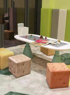 售楼处儿童娱乐区桌椅组合商场宝宝早教中心绘画桌校园玻璃钢家具