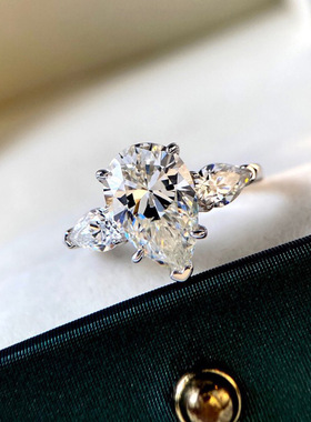 水滴梨形仿真莫桑石戒指