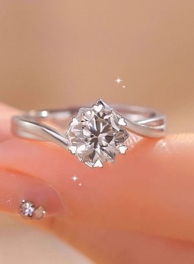 1克拉雪花扭臂仿莫桑石戒指
