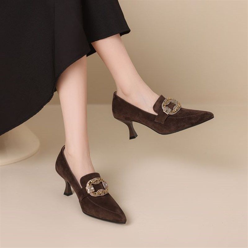 2025气质春秋新款尖头方扣水钻深口高跟单鞋女细跟不累脚女鞋,淘宝优惠券,粉丝福利购,淘宝优惠卷