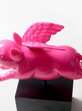 轻奢创意招财飞天猪摆件简约客厅书房儿童房装饰工艺品乔迁礼物