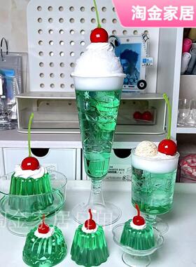 昭和风喫茶摆件古早蜜瓜苏打果冻可爱少女滴胶成品二次元拍照道具