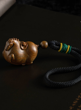 天然绿檀木实木雕刻生肖马上有钱摆件文玩手把件家居装饰品工艺品