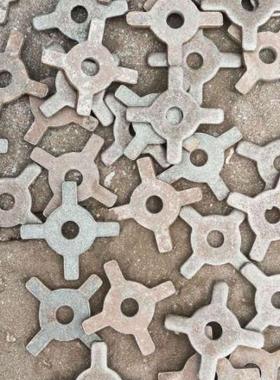 十字梅花垫片梅华铁三段螺丝垫片穿墙螺栓方柱扣垫片山型卡