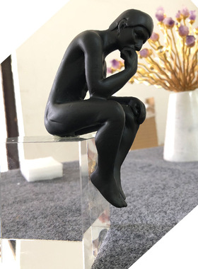 现代简约样板房客厅酒柜创意思考者摆件书房黑色人物水晶软装饰品