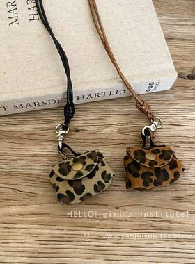 韩国博主同款小众设计款皮质零钱包挂脖项链长款毛衣链配饰女