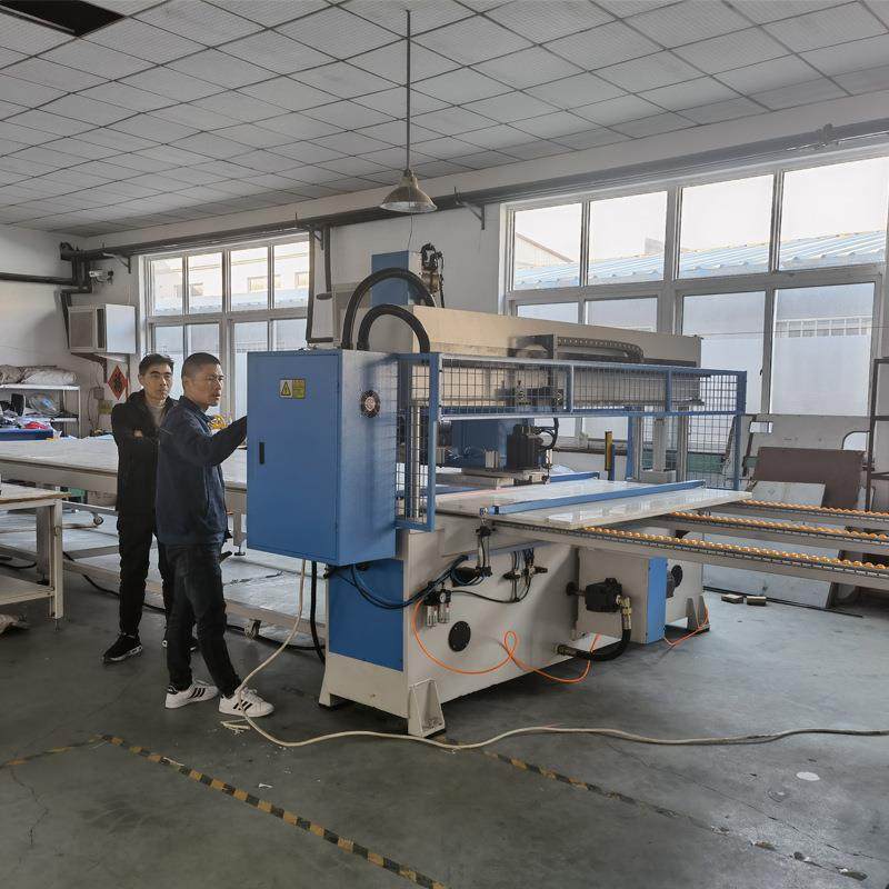 全自动裁断机皮鞋箱包下料机服装无纺布模切机全自动裁切下料机,淘宝优惠券,粉丝福利购,淘宝优惠卷