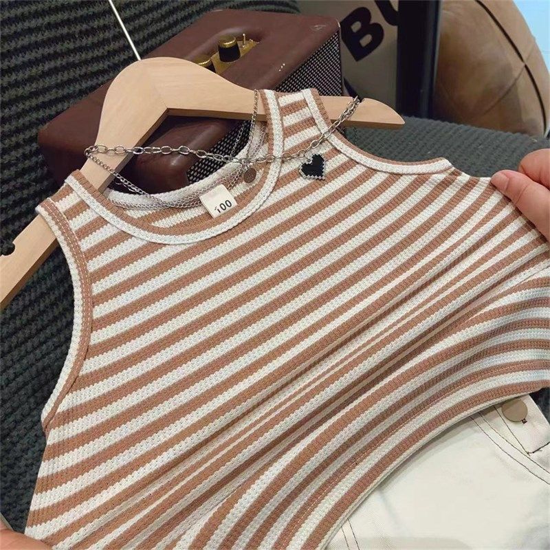 2025韩版女童口袋刺绣套装夏季新款字母条纹打底背带裤背心两件套,淘宝优惠券,粉丝福利购,淘宝优惠卷