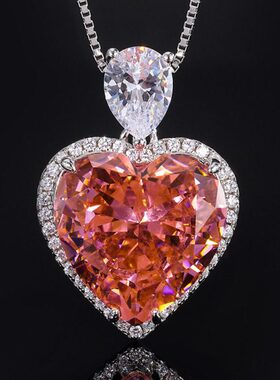 庄生生珠新款S925银热卖款碳钻气质轻奢吊坠心形主石15*15