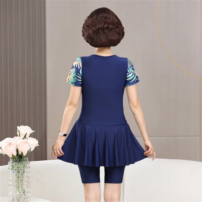 中老年泳衣女妈妈款大码遮肉显瘦分体五分裤中P年保守泡温泉游泳,淘宝优惠券,粉丝福利购,淘宝优惠卷