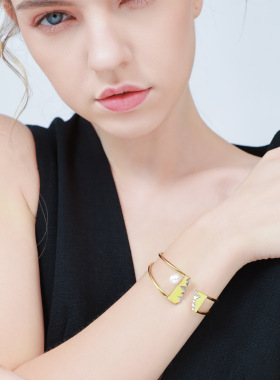 轻奢小众设计感手镯女