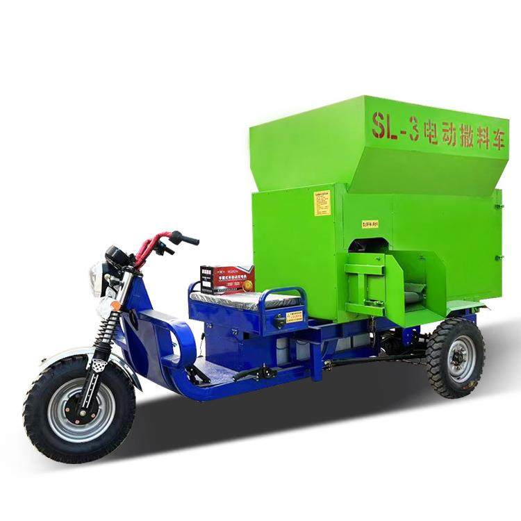 养殖用双出料撒料车移动式刮板出料抛草车五立方牛棚运草投喂设备,淘宝优惠券,粉丝福利购,淘宝优惠卷