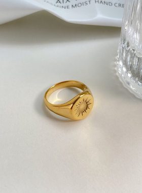 太阳之神！洗手洗澡不用摘力量感金币圆牌戒指圆币气质大方欧美感