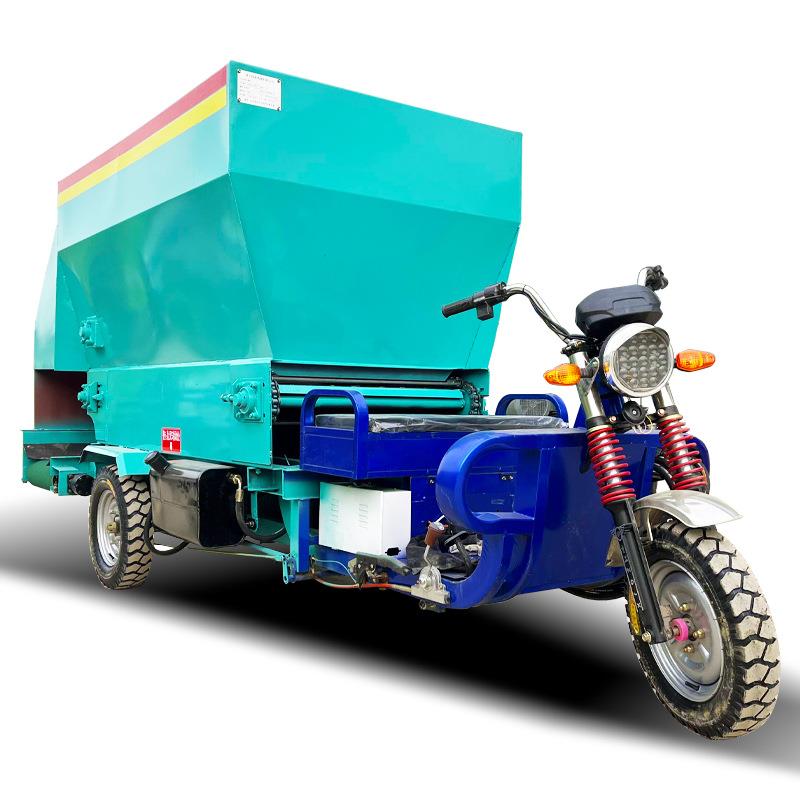 3方电动撒料车双侧出口撒草车牛羊饲喂机养殖饲料自动投喂车 - 图3