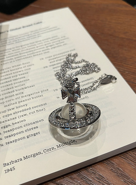 西太后pina满钻铆钉土星项链