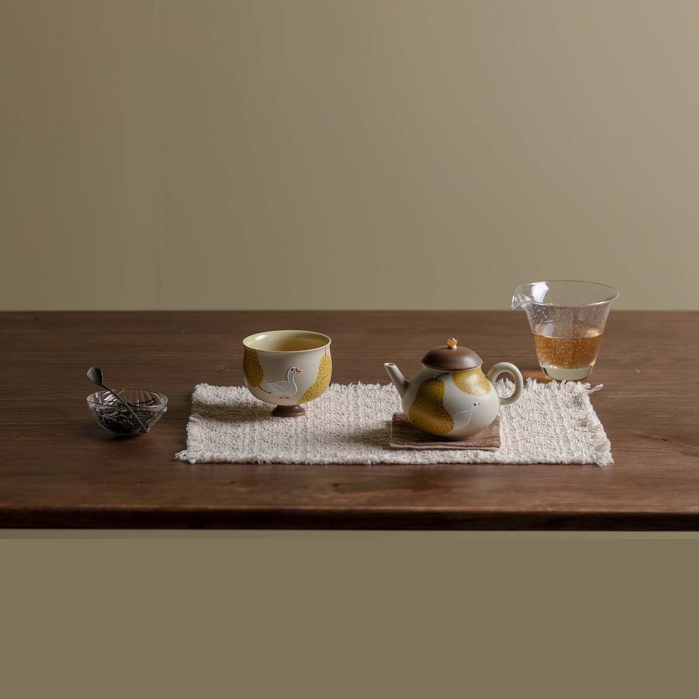 Zishu Cultural and Creative Pear Goose Notes Hand-painted Ceramic Kung Fu Tea Set One Pot One Cup Gift Box Creative High-End Souvenir