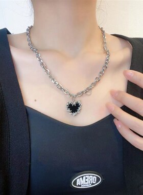 个性高级感荆棘爱心吊坠项链女小众百搭颈链时尚气质锁骨链项饰潮