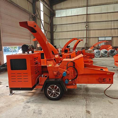 移动木材树枝粉碎机履带式园林枝条碎木机树皮花草秸秆木材粉碎机 - 图1