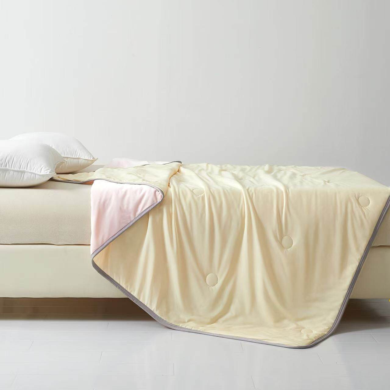 新网红爆款凉感丝冰淇淋轻奢风冰丝凉感空调被夏凉被学生被双人被