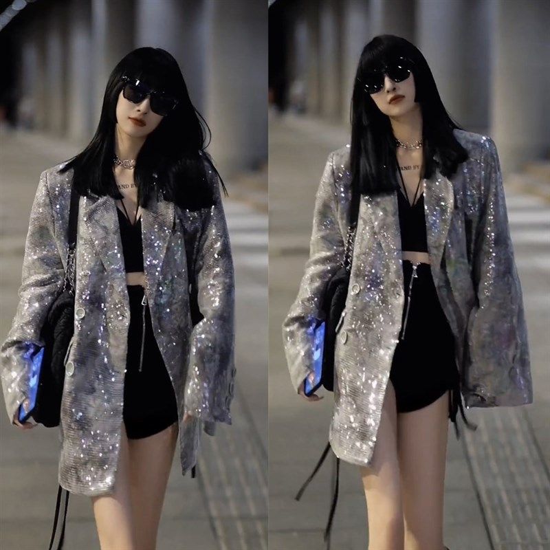 2024亮片小西服秋季行走的目光收割机银灰色亮片西装外套女中长款,淘宝优惠券,粉丝福利购,淘宝优惠卷