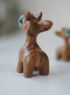 Joe的小作坊\一鹿(路)平安喜乐绿檀木香香的桌面祈愿小摆件礼物