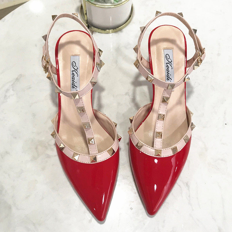 2021夏季尖头铆钉包头凉鞋中跟一字扣带高跟鞋细跟猫跟柳钉单鞋女,淘宝优惠券,粉丝福利购,淘宝优惠卷