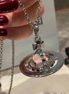 西太h土星项链女新款星球长项链叠戴玻璃球吊坠轻奢高级感毛衣链