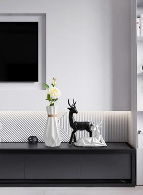 现代轻奢陶瓷麋鹿摆件创意家居客厅电视柜酒柜装饰品乔迁新居礼物