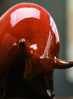 陶瓷生肖牛摆件中式招财转运红色牛动物家居客厅书房办公桌面摆放