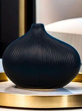 2025新款电视柜摆件高级感小众北欧ins风简约几何贝形树脂装饰瓶