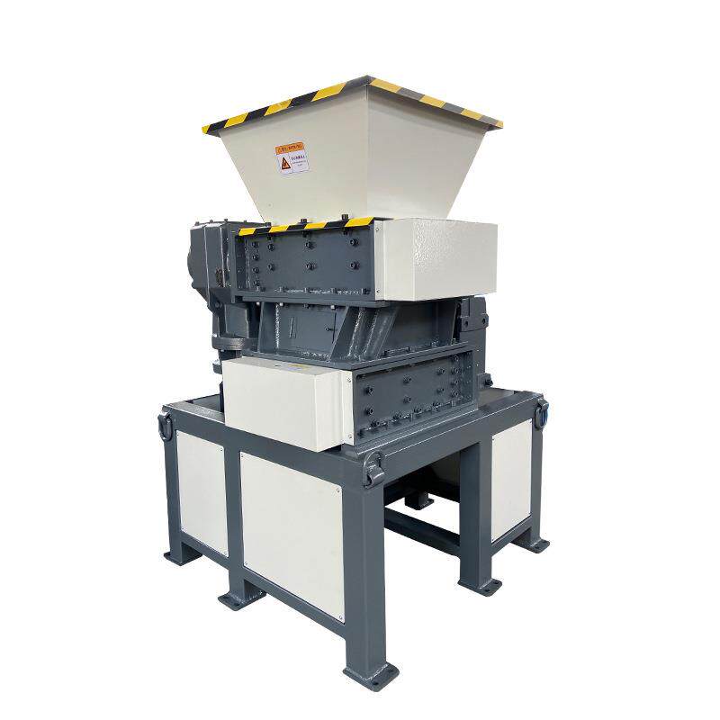 Small four-axis plastic shredder wood metal can small particle crusher domestic waste shredding chassis