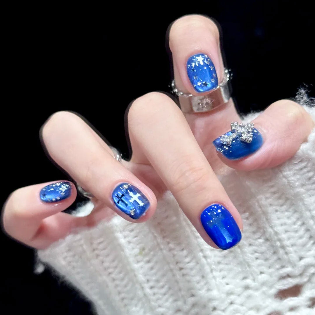 纯手工穿戴甲短款克莱因蓝猫眼克罗心美甲贴片高级感显白指甲贴片,淘宝优惠券,粉丝福利购,淘宝优惠卷