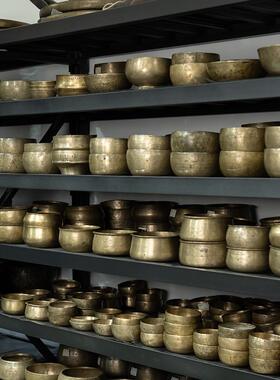 颂钵尼泊尔老钵纯手工铜钵冥想收藏摆件静心瑜伽钵盂覆古怀旧音钵