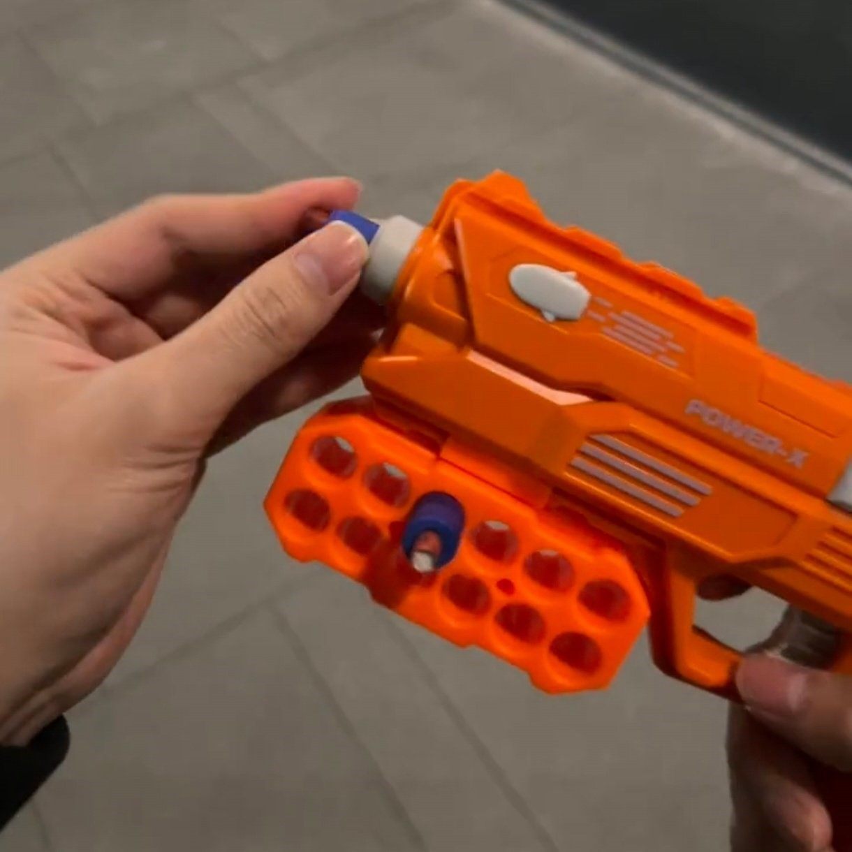 摔泡枪手持软弹发射器儿童炫酷手枪左轮玩具枪新年放炮神器送男孩,淘宝优惠券,粉丝福利购,淘宝优惠卷